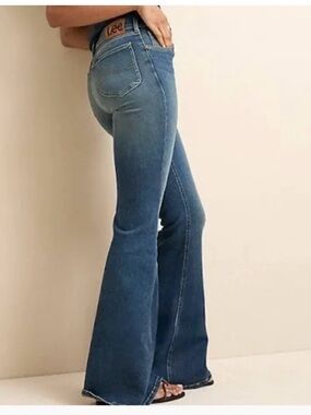 Lee Vintage Modern High-Rise Flare Jeans - Size 29